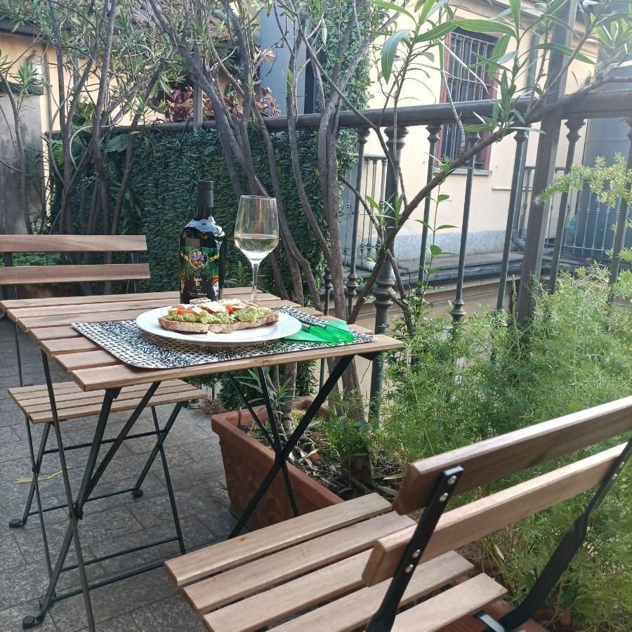 For Guest- Angela Duomo Milan